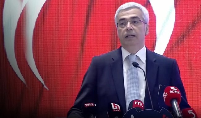 CHP logosu altındaki isimlerin sözleri şaşırttı: İzmir CHP’nin kalesi değildir