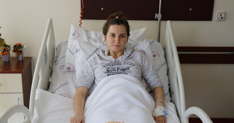 Denizli’de bir kişi karın ağrısı şikayetiyle hastaneye gitti karnından 4 kilo kitle çıktı