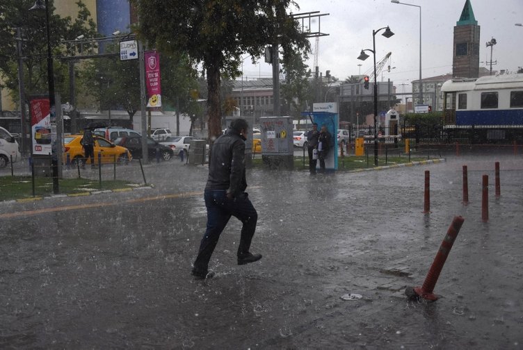 İzmir’de bugün hava nasıl? Meteoroloji’den sağanak uyarısı! 6 Eylül Cuma hava durumu