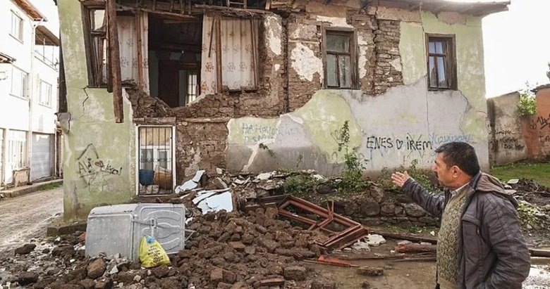 Balıkesir’deki depremin yaraları sarılıyor! AFAD duyurdu: Afet bölgesine dev ödenek