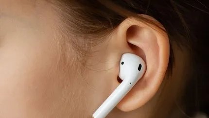 Yüksek sesle müzik dinleyenler dikkat! İşitme kaybı olabilir