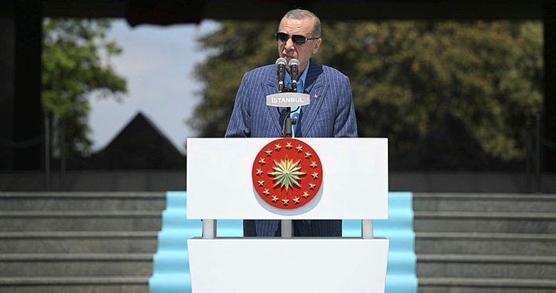 Başkan Erdoğan, Adnan Menderes’in Anıt Mezarı’nda önemli açıklamalarda bulundu