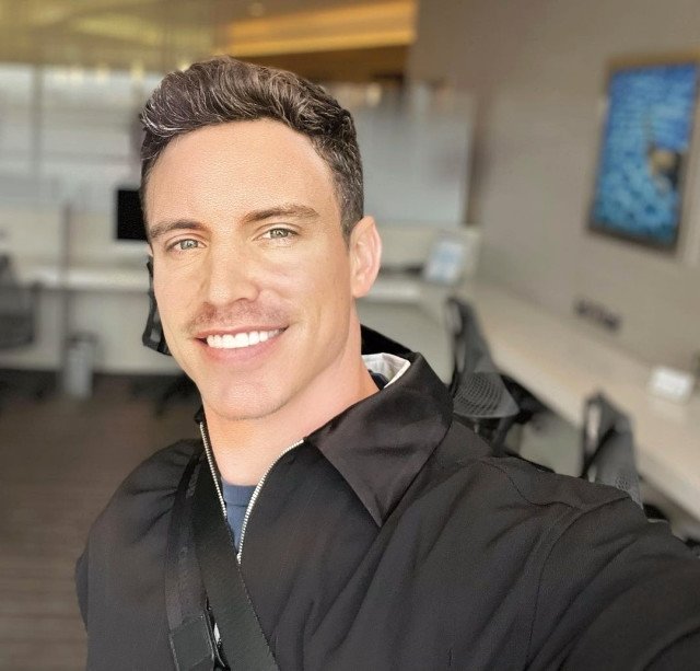 Ünlü model ve sosyal medya fenomeni balkondan düşerek hayatını kaybetti