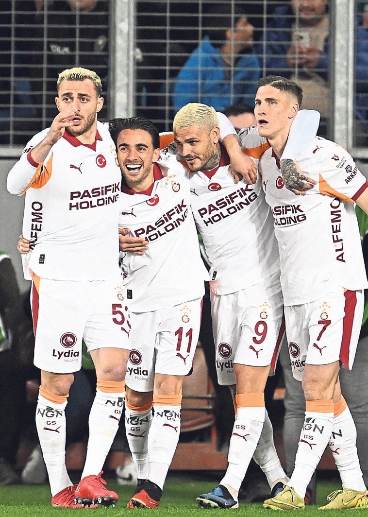 G.Saray evinde G.Birliği önünde