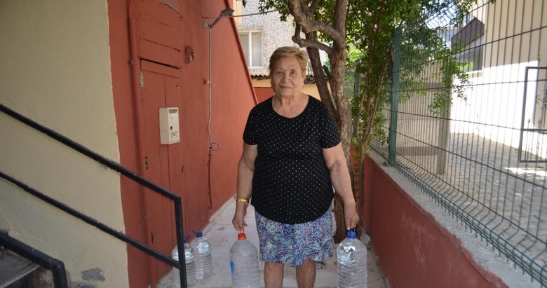 CHP’li İzmir Büyükşehir Belediyesi su sorununu çözemedi! Dikili’de vatandaşlar isyan etti