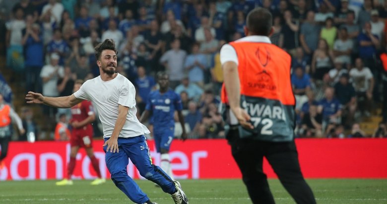Liverpool-Chelsea Süper Kupa Finali’nde sahaya atlayan kişi serbest bırakıldı