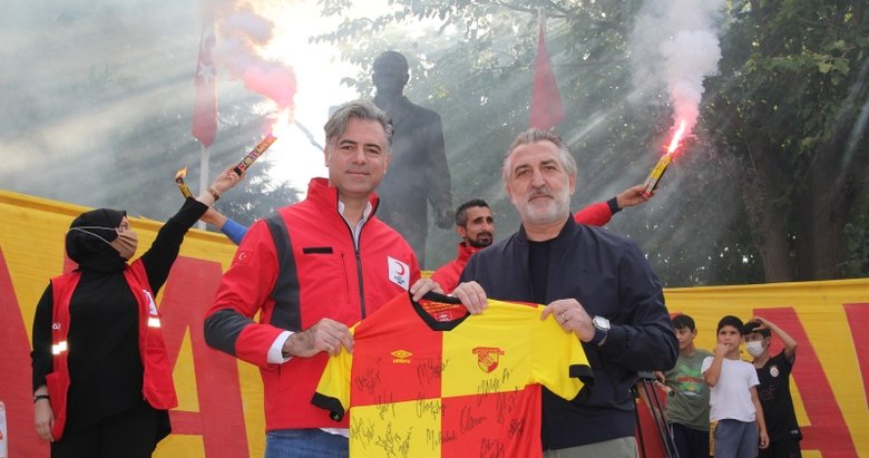 Göztepe’den anlamlı kampanya! Kan bağışında bulunanlara, kulübün resmi forması hediye edildi