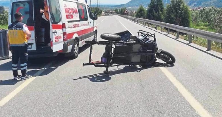 Kırkağaç’ta elektrikli motosiklete TIR çarptı