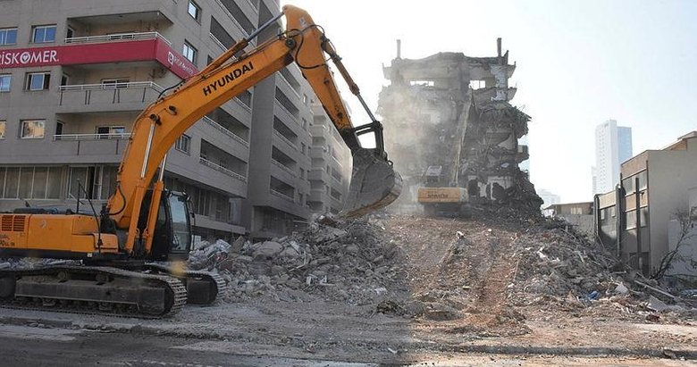 İzmir’de 20 yıldan eski binalar için kentsel dönüşüm çağrısı