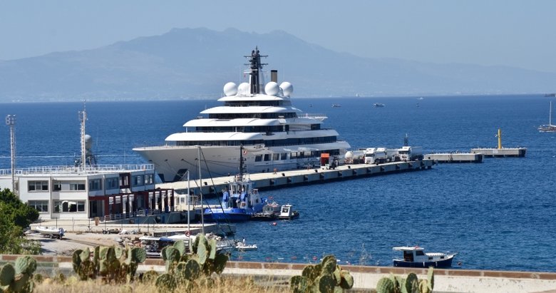 Bodrum A Gelen Mega Yat Scheherazadeye 15 Tankerle 460 Bin Litre Yakit Ikmali Mugla Haberleri