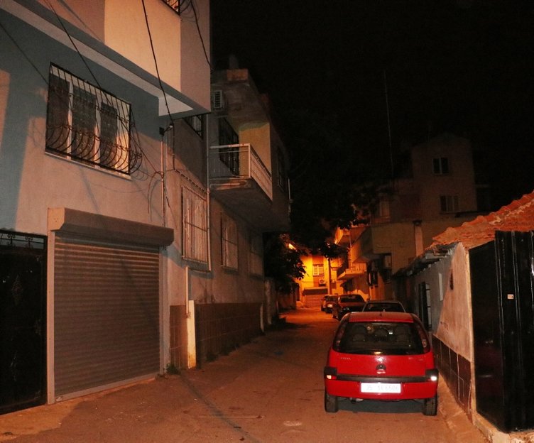 İzmir’de korkunç cinayet! Annesini kabloyla boğup...