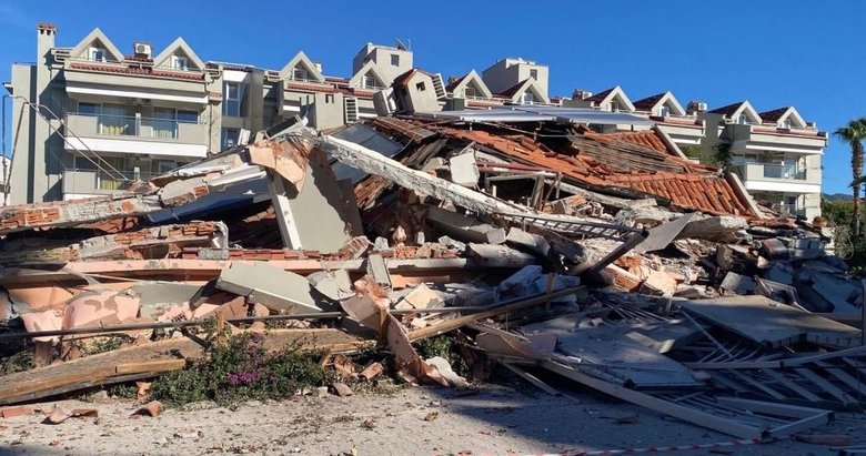 Muğla Marmaris’te panik anlar: Apart otel çöktü