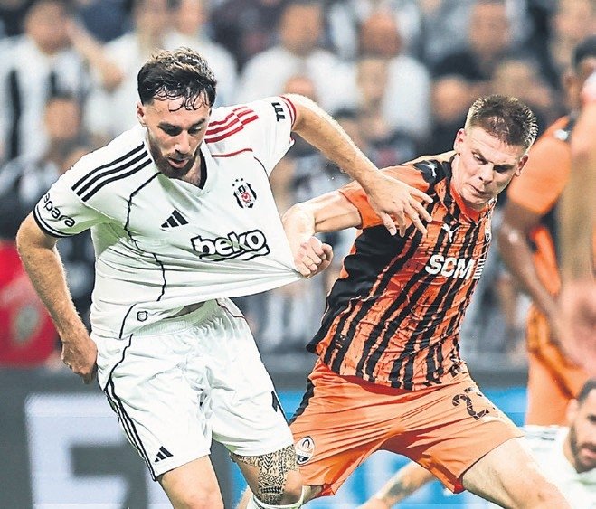 Kartal zora soktu
