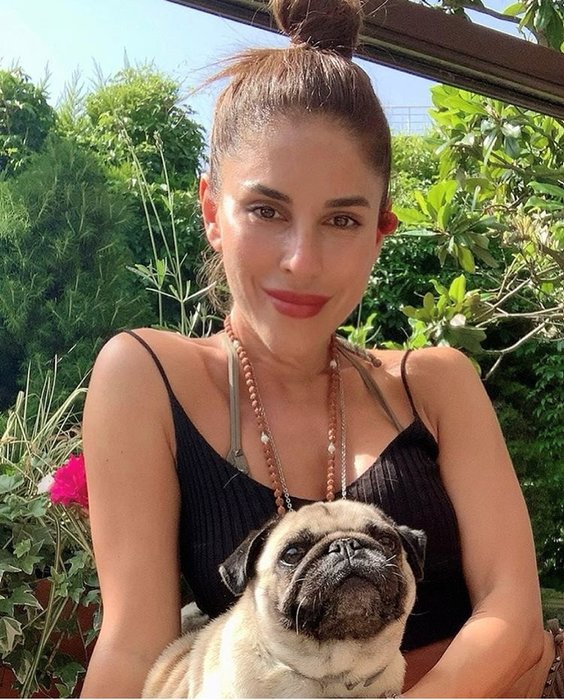 Irmak Ünal ve annesi tarihi tapınakta arındılar