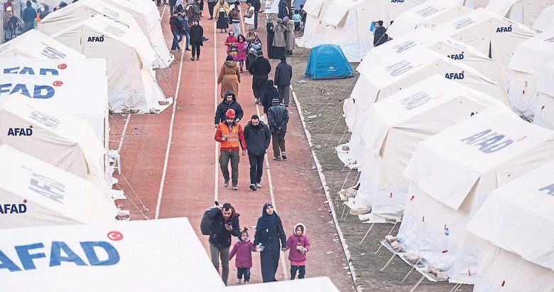 Yaşam çadırları kuruldu depremzedeler yerleşti