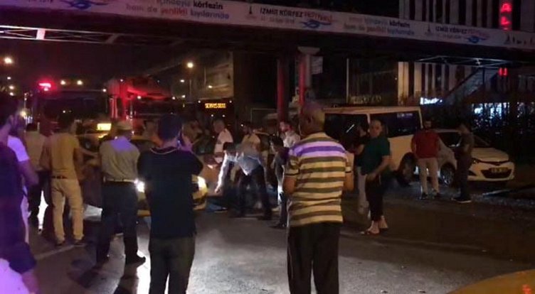 İzmir’de zincirleme kaza