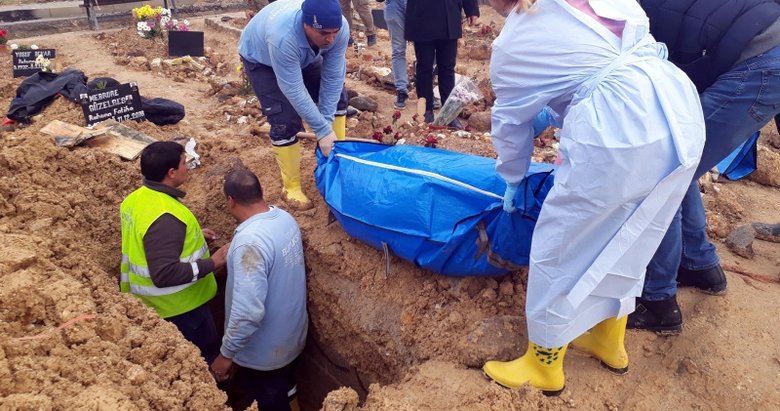 İzmir’de doktor ihmalinden ölüm iddiası mezar açtırdı