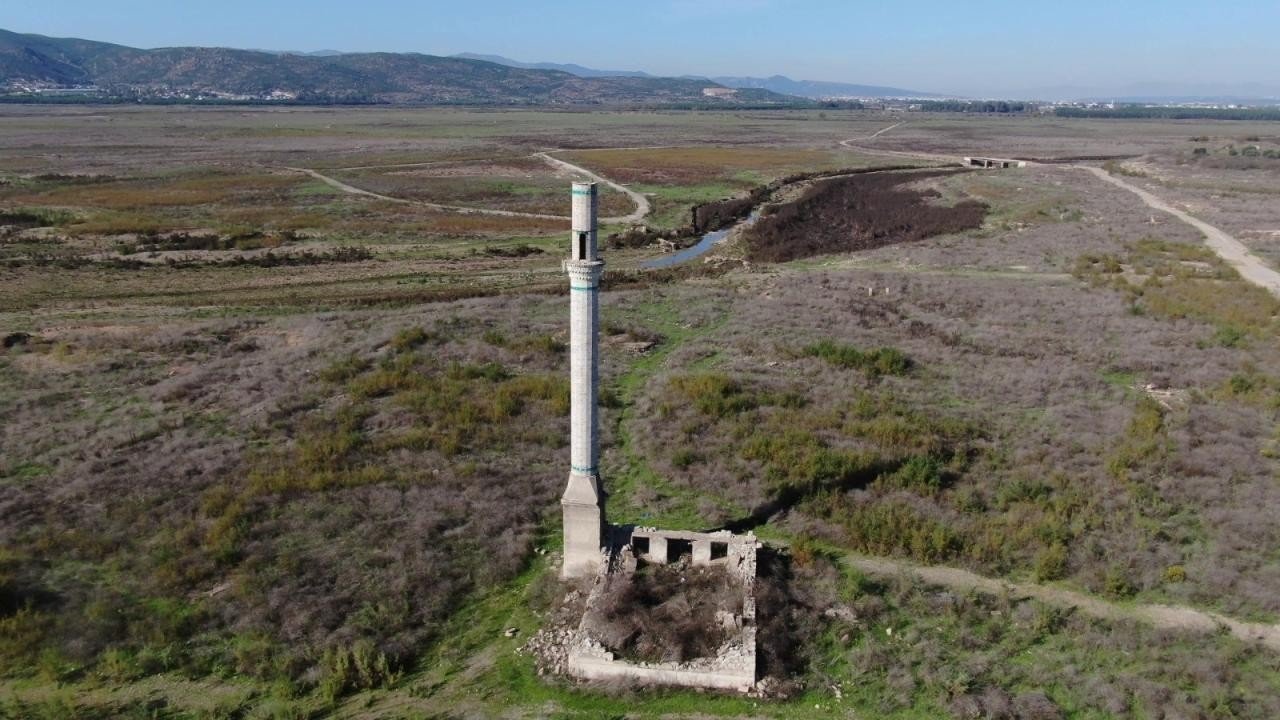 İzmir'de barajlar çöl sokaklar göl
