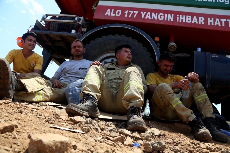 Marmaris yangınında görevli ormancılar o anları anlattı: Hayvanlar alevlerin arasından yanarak koşup geldi