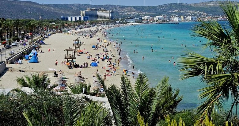 Ünlü tatil merkezi Çeşme’de nüfus 1 milyona dayandı