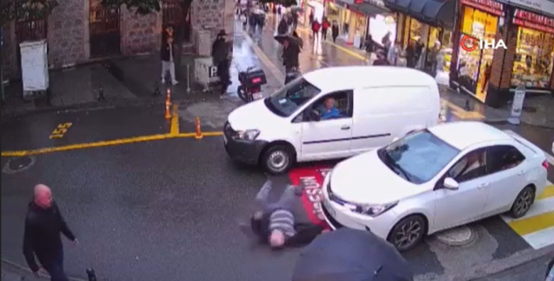 kendini-duran-aracin-onune-attigi-goruntuler-gundem-olmustu-milyonlar-onu-boyle-tanimisti-yasli-adam-feci-seki-1774431969956.png