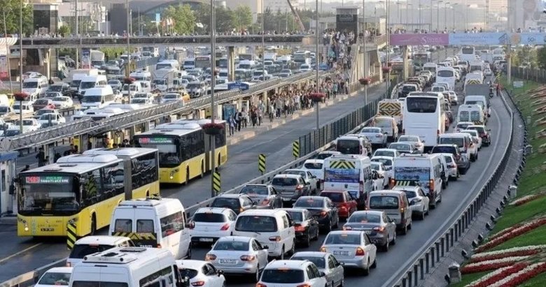 Trafikteki araç sayısında rekor artış: 205 bin arttı