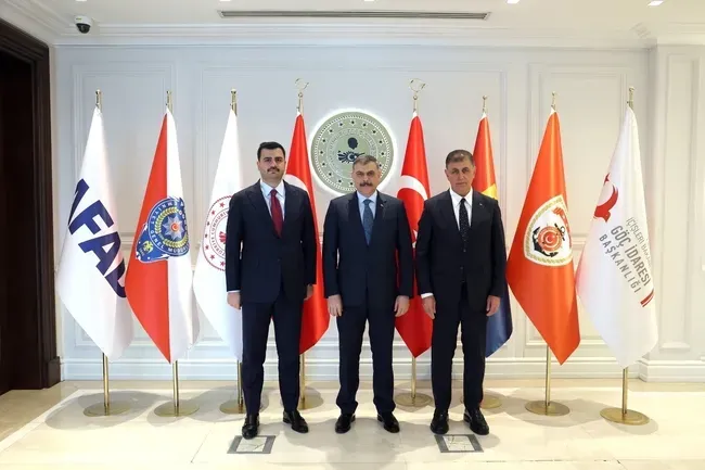 İçişleri Bakanı Çiftçi, İzmir Büyükşehir Belediye Başkanı Tugay’ı kabul etti