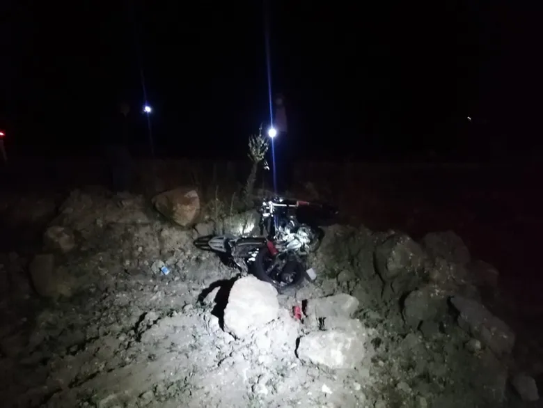 Uşak’ta otomobil ile motosiklet çarpıştı! Kazadaki detay yürek burktu