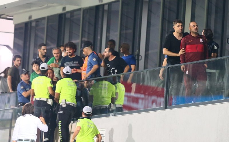 Denizlispor - Galatasaray maçında gerginlik