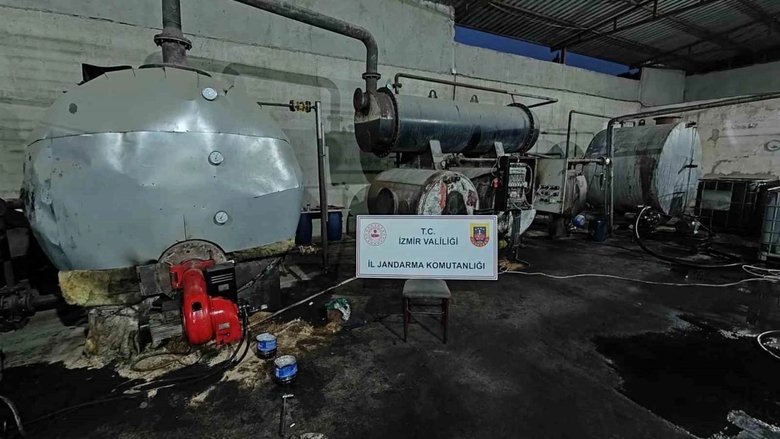 İzmir’de 11 bin litre sahte akaryakıt ele geçirildi
