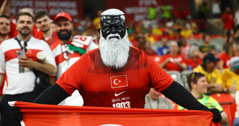 Dünya bu taraftarı konuşuyor! Görenler şaşkına döndü: İşte o imajının altındaki o detay