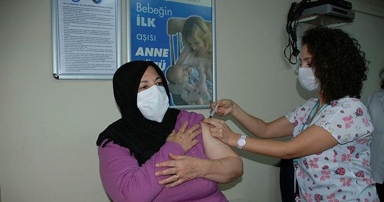 İzmir’de kaç kişi aşı vuruldu? Aşılama son sürat devam ediyor
