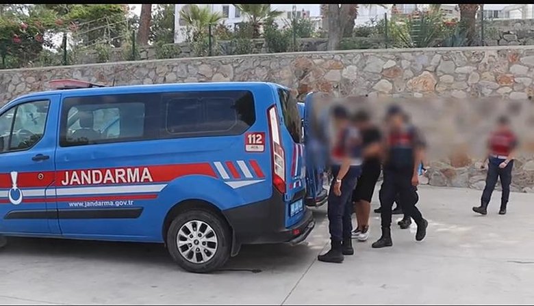 Bodrum’da lüks VİP araçla göçmen kaçakçılığı! İHA ile tespit edildi