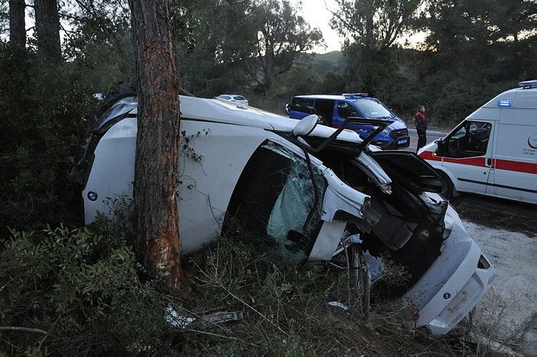Aydın’da feci kaza! Otomobil devrildi: 2 ölü, 1 yaralı