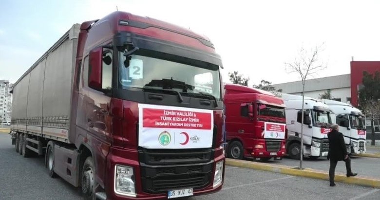 İzmir’den deprem bölgesine yardım seferberliği! 31 tır malzeme gönderildi