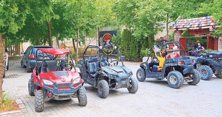 Homeros Ta Adrenalin Ve Ziyafet Bir Arada