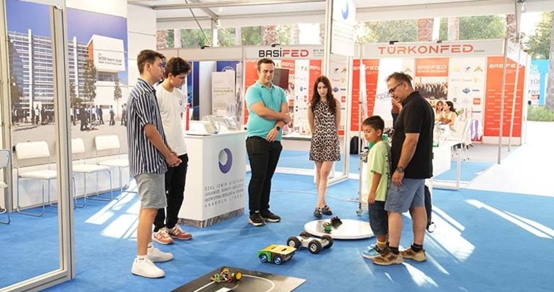 İEF’ye katılan İAOSB’ye gençlerin ilgisi yoğun oldu