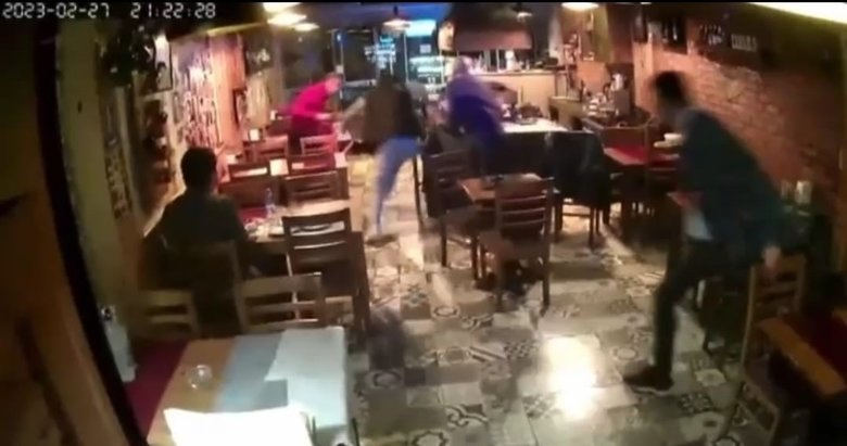 İzmir’deki depremde herkes panikle kaçtı... O kişi hariç!