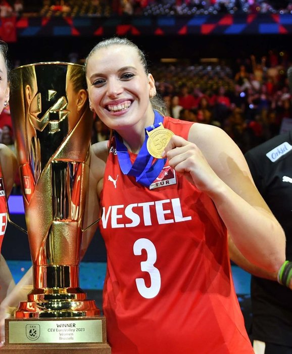 Filenin Sultanı Cansu Özbay kimdir? İzmirli mi?