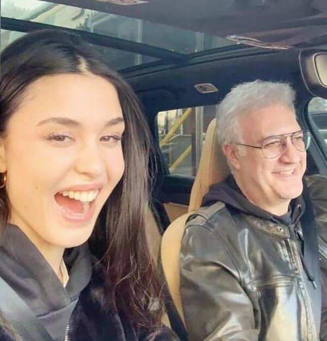 Ünlü oyuncu Tamer Karadağlı piyanist sevgilisi Iraz Yıldız’dan ayrıldı