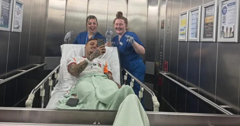 Liverpool maçında parmağı kesilmişti! Noa Lang’tan ilk mesaj!