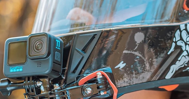 Patronlar CEO’ları aileler çocukları izletiyor