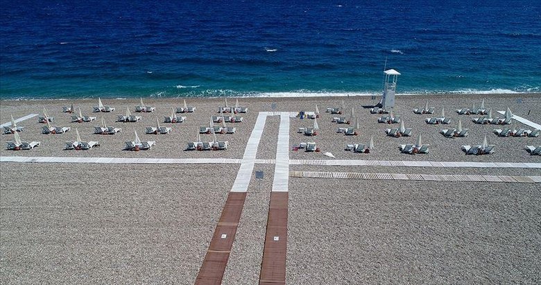 Göz doktorundan havuz ve deniz uyarısı! Bunu sakın yapmayın
