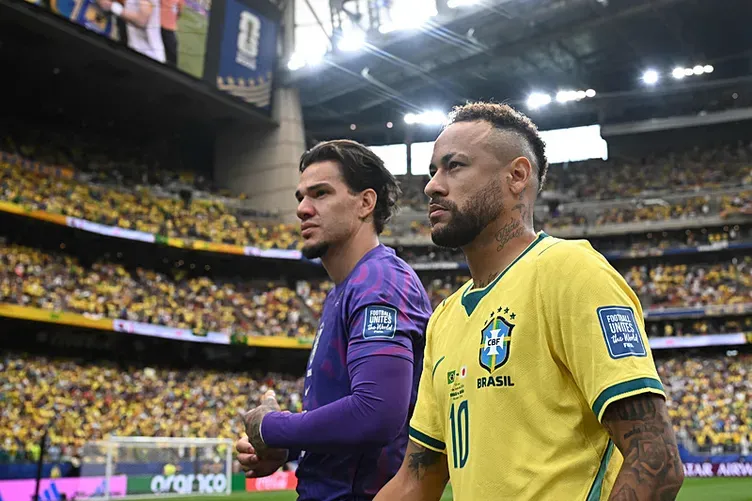 fenerbahcede-ederson-dugumu-aziz-yildirim-devreye-girdi-1783855682823.png