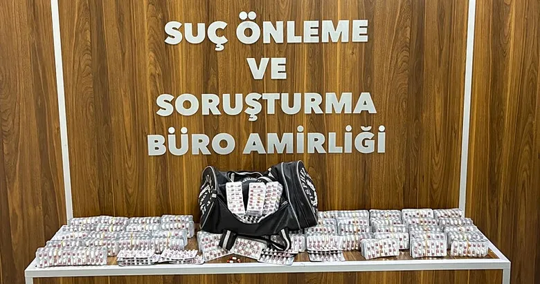 İzmir’de dev operasyon: 9 bin uyuşturucu hap ele geçirildi