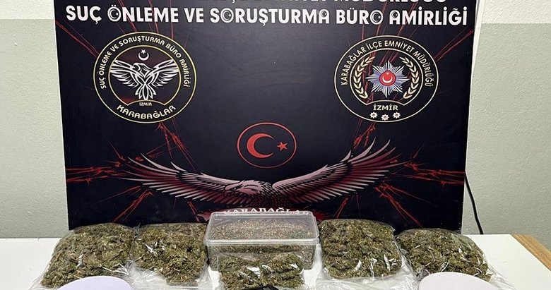 İzmir’de zehir operasyonu! Uyuşturucuyu kümese gizlemişler