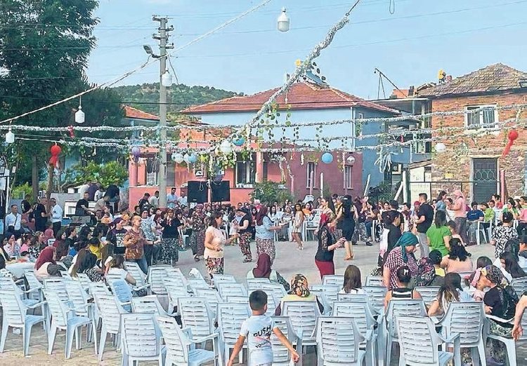 Zurnaya adanmış ömürler