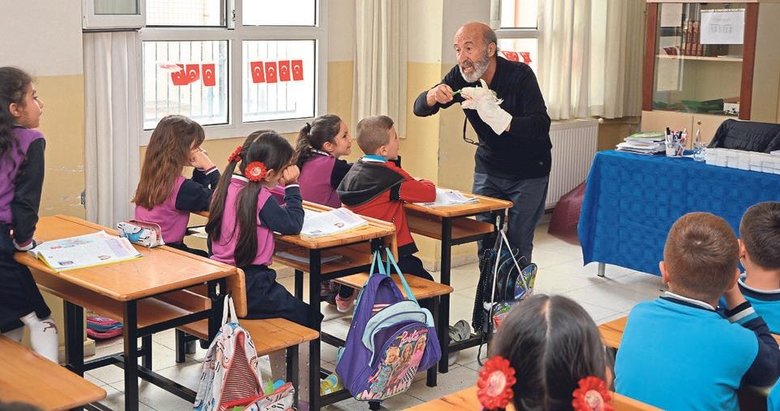 İzmirli diş hekimlerinden miniklere ağız bakımı eğitimi