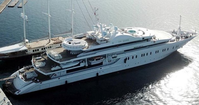 Bodrum A Yanasan Luks Yat 580 Bin Liralik Yakit Aldi Mugla Haberleri