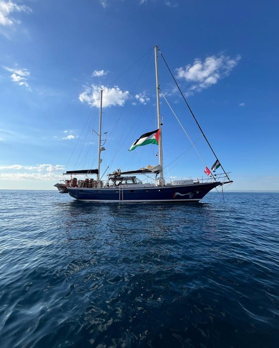 Katil İsrail ’Madleen’ gemisine saldırdı! Aktivistler gözaltına alındı